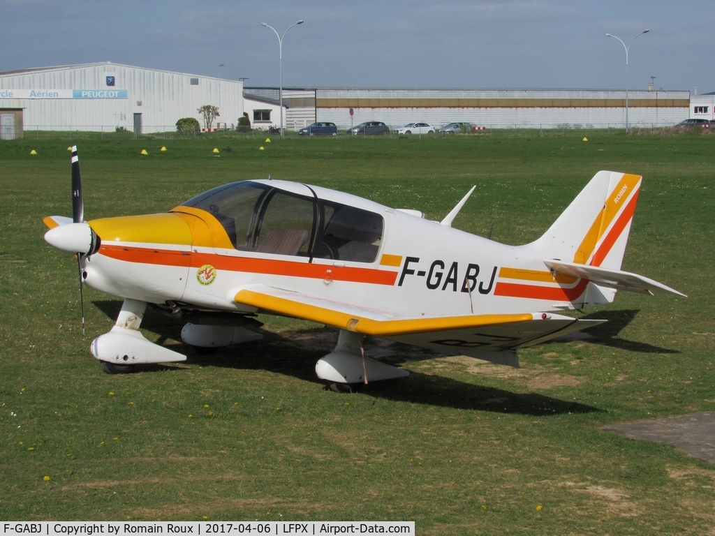 F-GABJ, Robin DR-400-108  Dauphin 2+2 C/N 1125, Parked