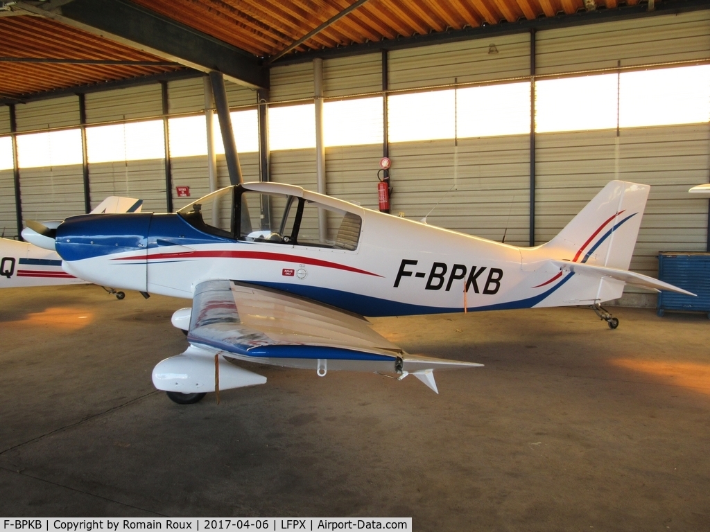 F-BPKB, CEA Jodel DR-221 Dauphin C/N 104, Parked