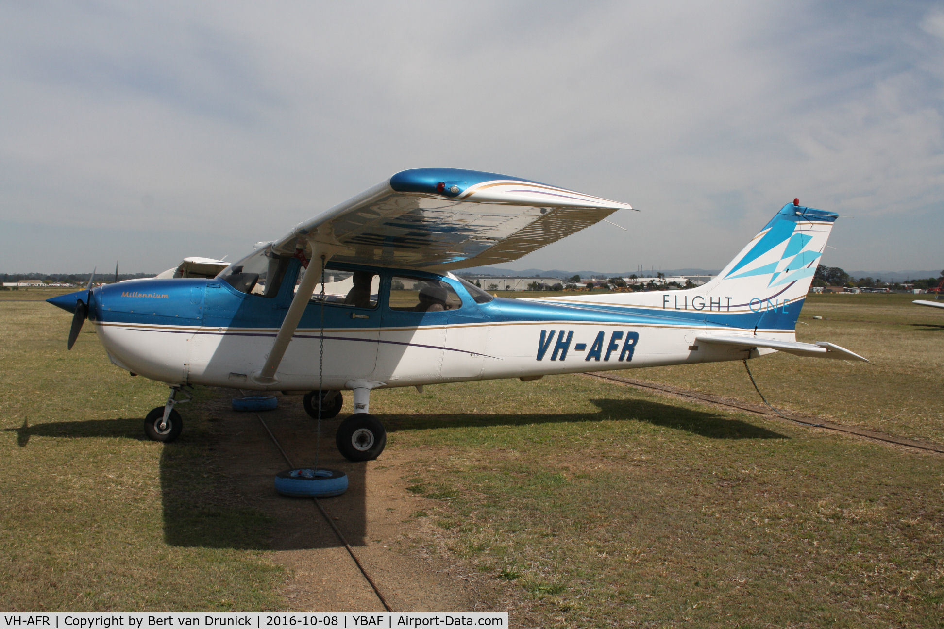 VH-AFR, 2000 Cessna 172S C/N 172S8618, VH-AFR