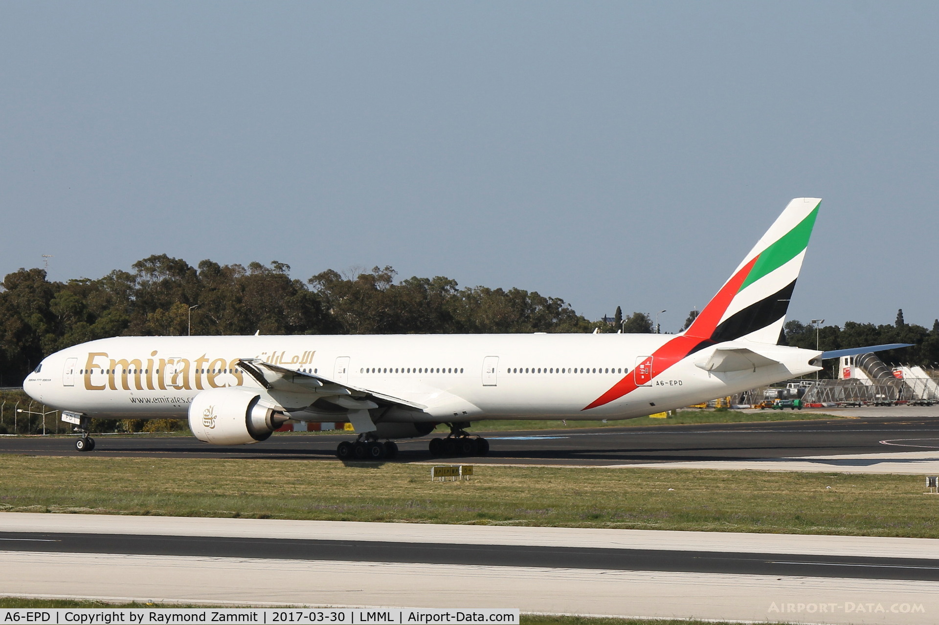 A6-EPD, 2015 Boeing 777-31H/ER C/N 42323, B777 A6-EPD Emirates Airlines