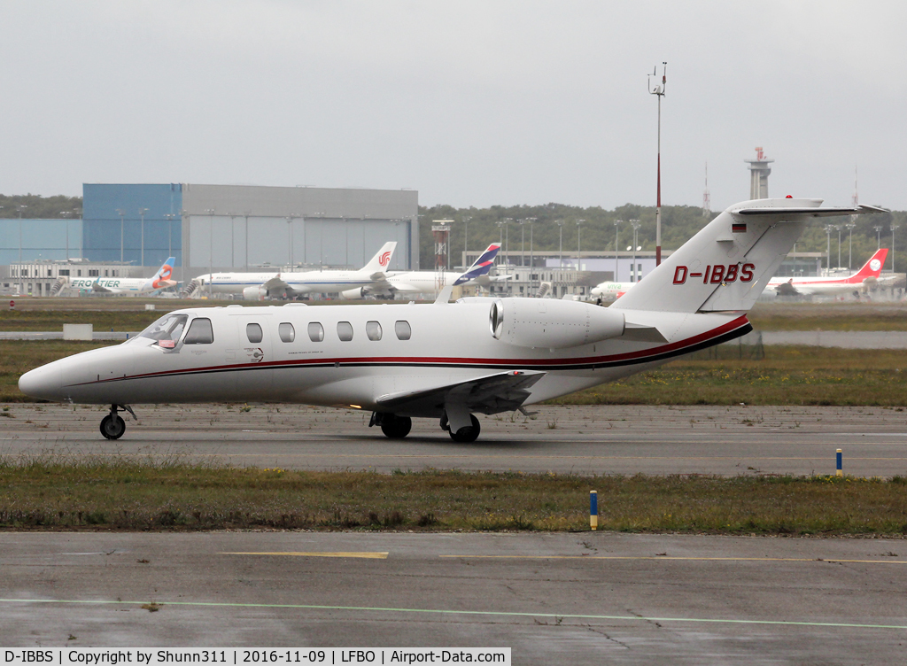 D-IBBS, 2006 Cessna 525A CitationJet CJ2 C/N 525A-0313, Taxiing holding point rwy 32L for departure...