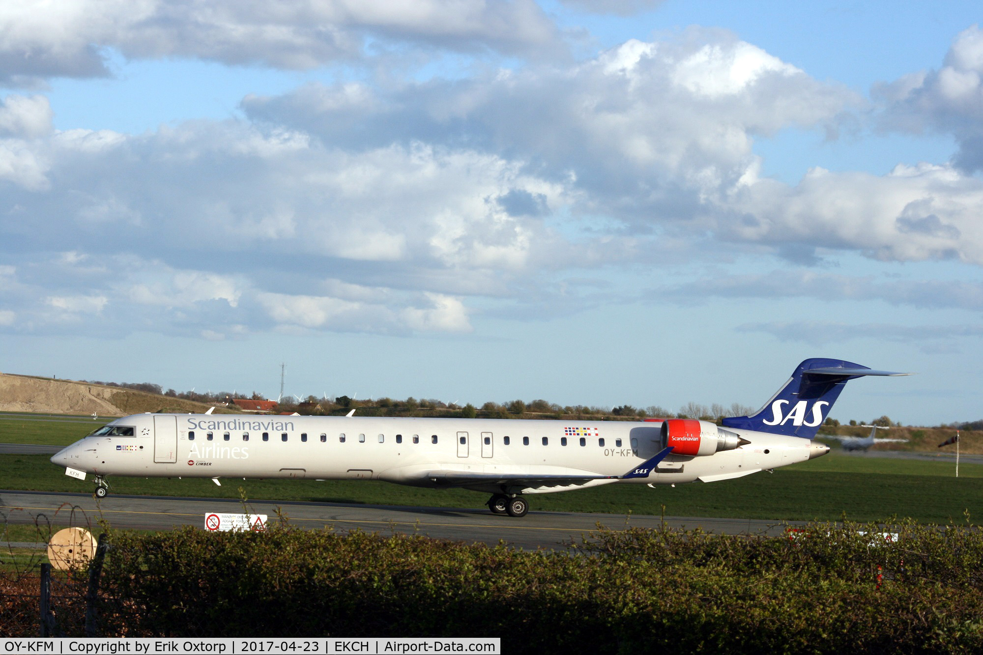OY-KFM, 2010 Bombardier CRJ-900LR (CL-600-2D24) C/N 15250, OY-KFM just arrive rw 04L