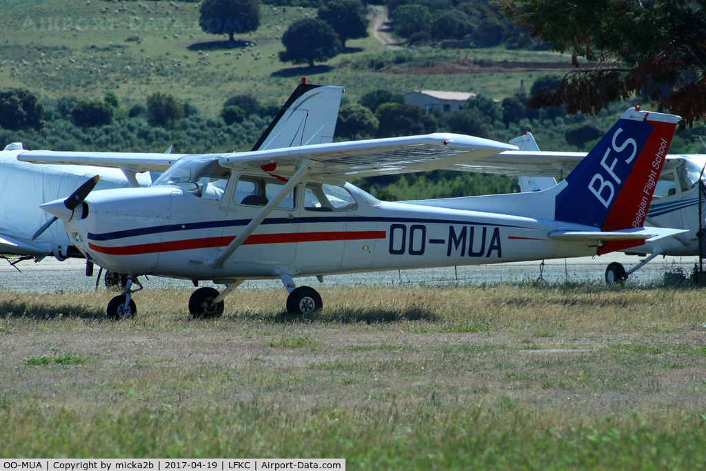 OO-MUA, 1979 Reims F172N II Skyhawk C/N 1801, Parked