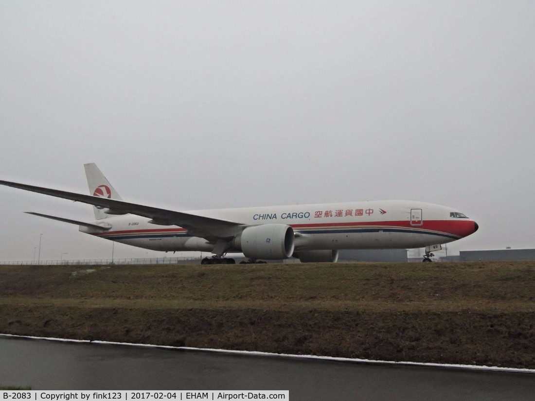 B-2083, 2011 Boeing 777-F6N C/N 37717, CHINA cargo plane rolling