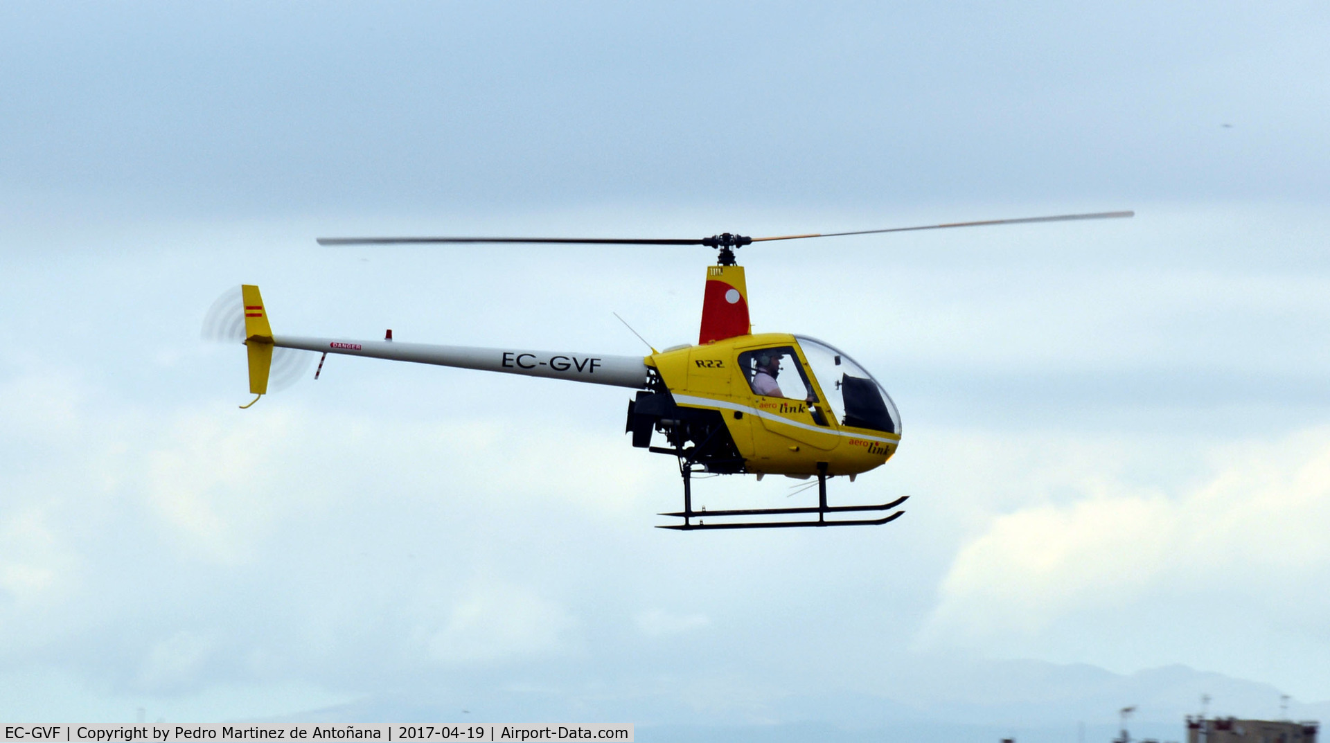 EC-GVF, 1990 Robinson R22 Beta C/N 1486, Aeropuerto Sabadell - España