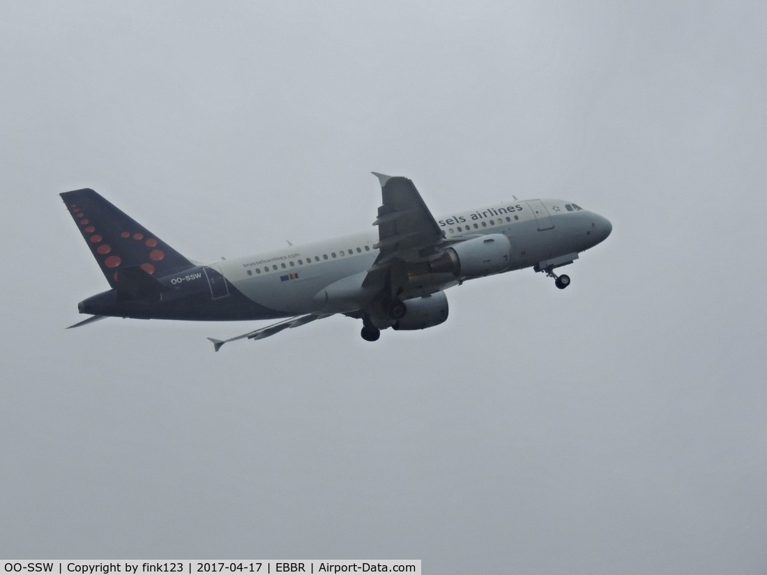 OO-SSW, 2007 Airbus A319-111 C/N 3255,  BRUSSEL AIRLINES taking of in the rain