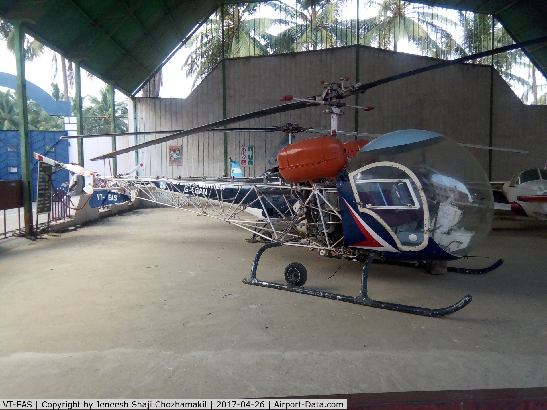 VT-EAS, 1970 Bell 47G-5 C/N 25019, At Nehru College Of Aeronautics And Applied Sciences, Coimbatore, India