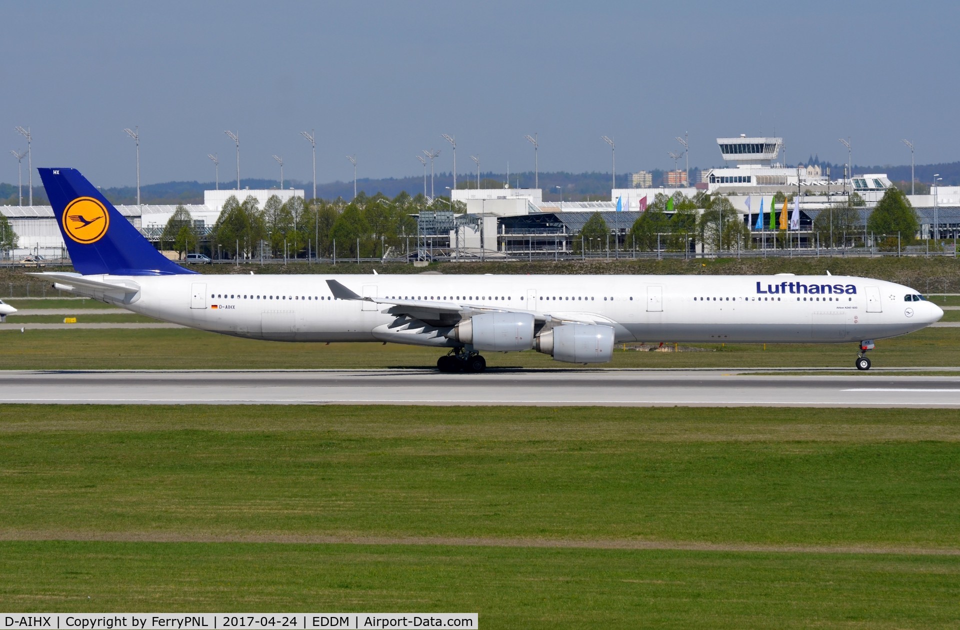 D-AIHX, 2009 Airbus A340-642 C/N 981, Lufthansa A346 just landed in MUC