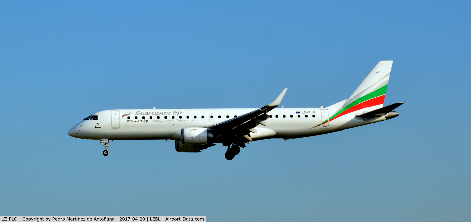LZ-PLO, 2012 Embraer 190AR (ERJ-190-100IGW) C/N 19000584, El Prat  -  Barcelona  -  España