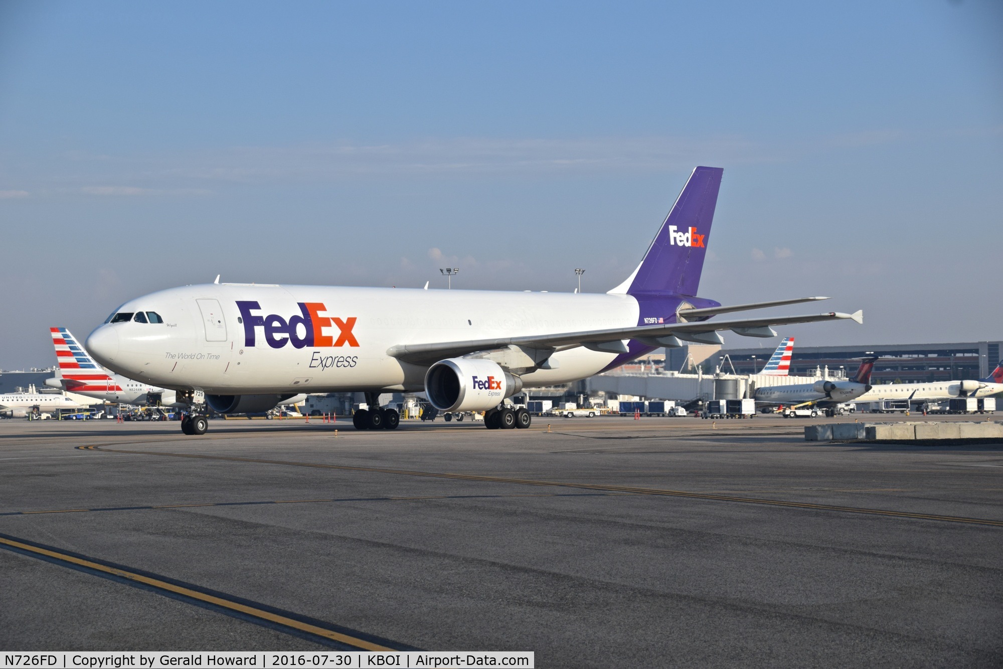 N726FD, 1990 Airbus A300B4-622R C/N 575, Taxiing on Delta from the FedEx ramp.