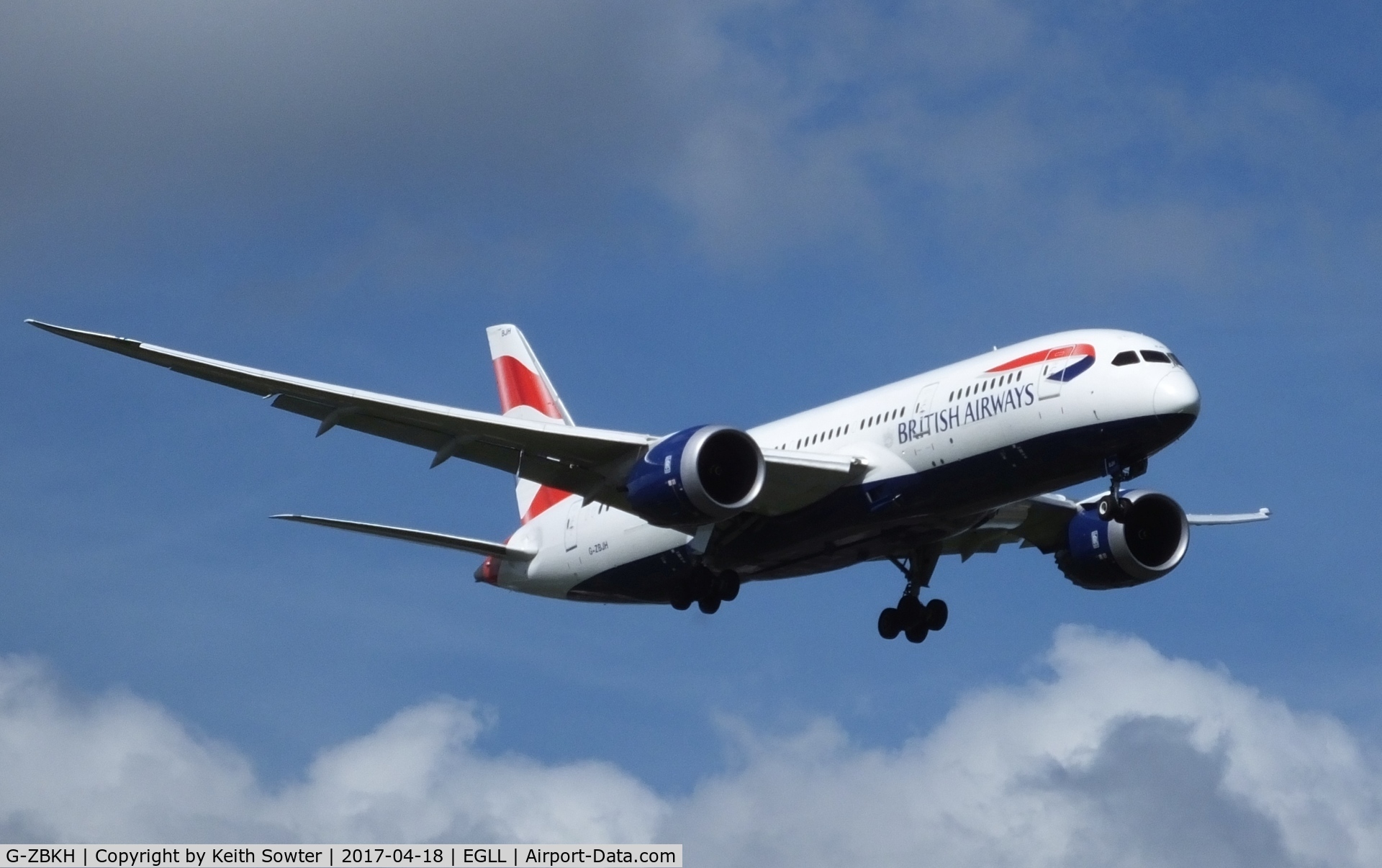G-ZBKH, 2016 Boeing 787-9 Dreamliner C/N 38624, Short finals to land on runway 09L at Heathrow
