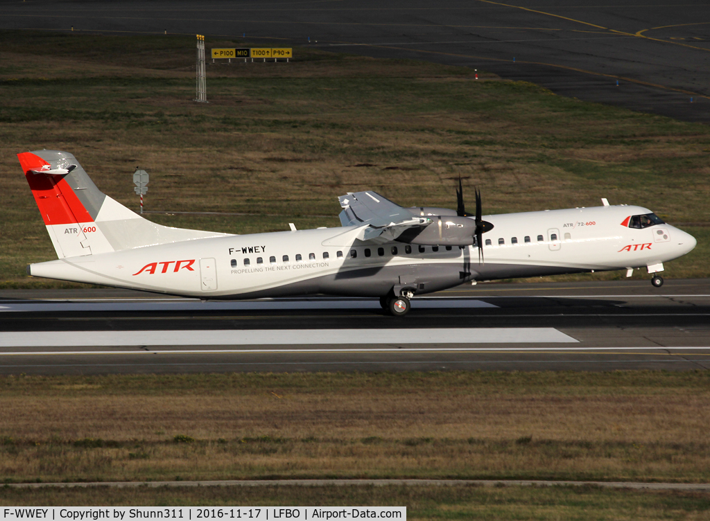 F-WWEY, 1988 ATR 72-201 C/N 098, C/n 098 - New colors for the ATR72 prototype