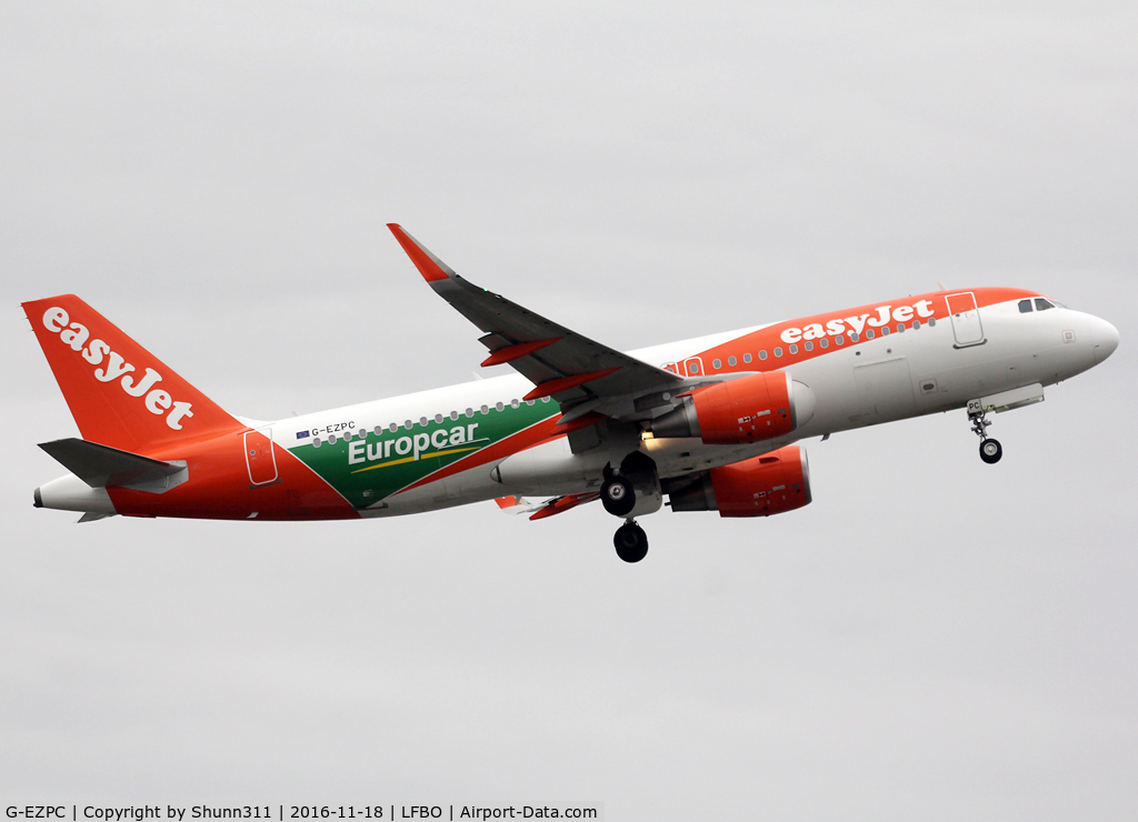 G-EZPC, 2015 Airbus A320-214 C/N 6981, Taking off from rwy 32L with additional 'Europcar' c/s