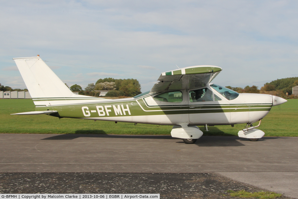 G-BFMH, 1973 Cessna 177B Cardinal C/N 17702034, Cessna 177B Cardinal at Breighton Airfield. October 6th 2013.