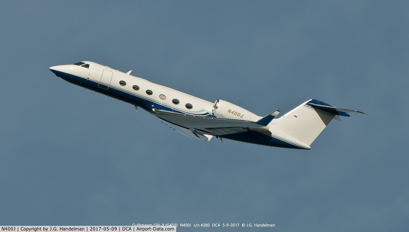N400J, 1998 Gulfstream Aerospace G-IV C/N 1330, GIV-X c/n 4280 climbing from take off.