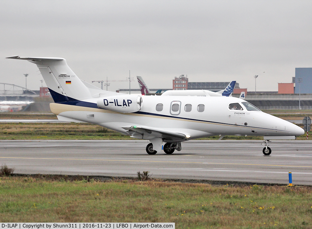 D-ILAP, 2012 Embraer EMB-500 Phenom 100 C/N 50000288, Lining up rwy 14L for departure