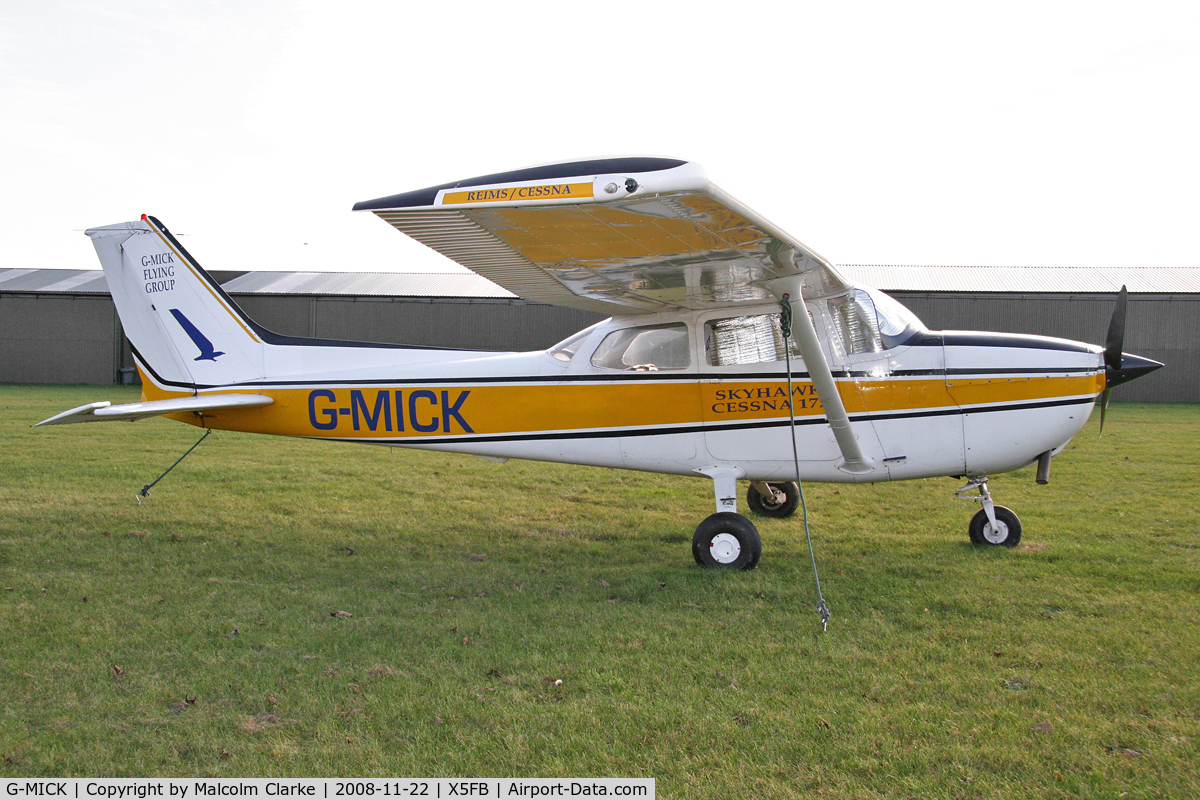 G-MICK, 1977 Reims F172N Skyhawk C/N 1592, Reims F172M at Fishburn Airfield UK. November 22nd 2008.