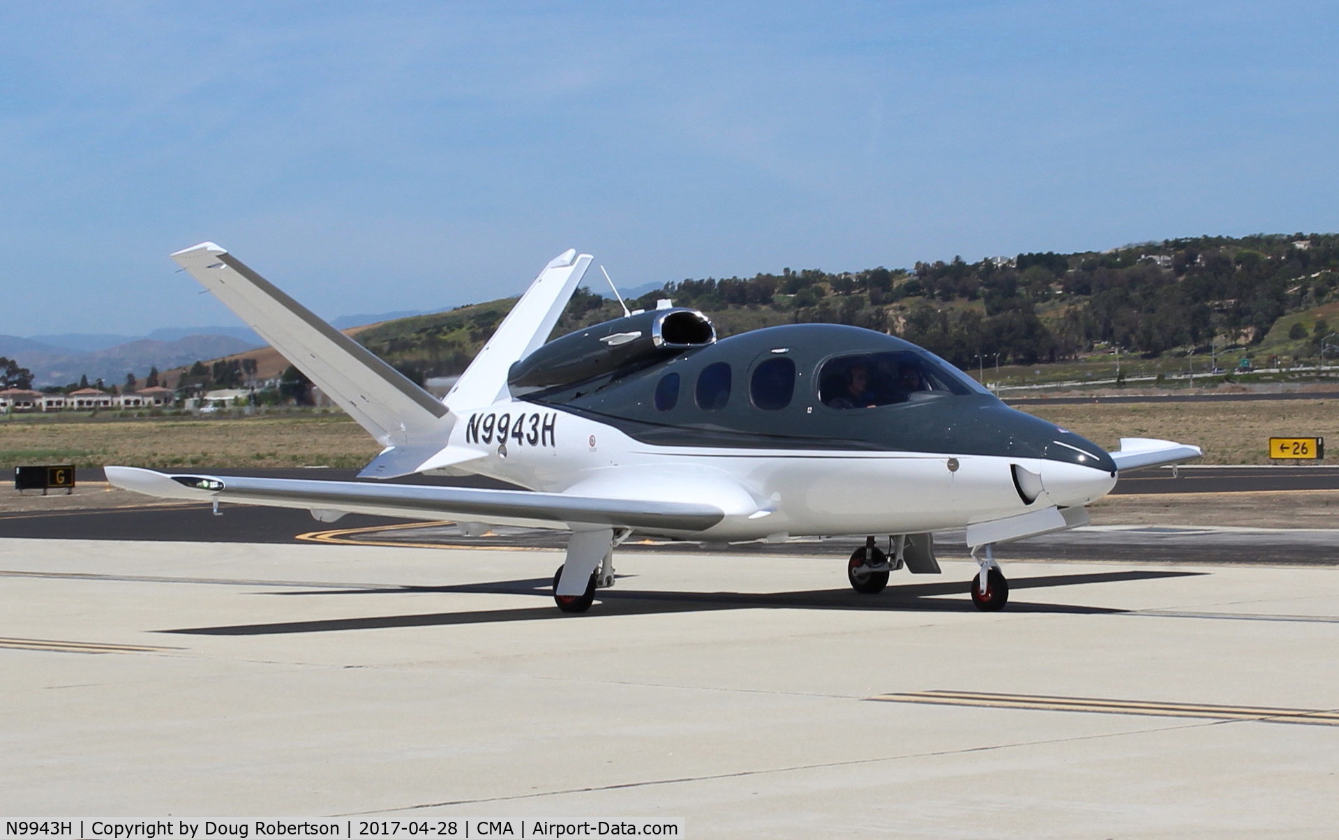 N9943H, 2016 Cirrus SF50 Vision C/N 0007, 2016 Cirrus Design Corp. VISION SF50, Williams FJ33-5A Turbofan, this is the seventh production VISION jet, taxi at AOPA FLY-IN
