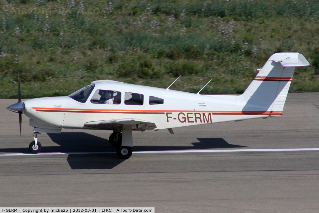 F-GERM, Piper PA-28RT-201T Arrow IV C/N 28R8131122, Taxiing
