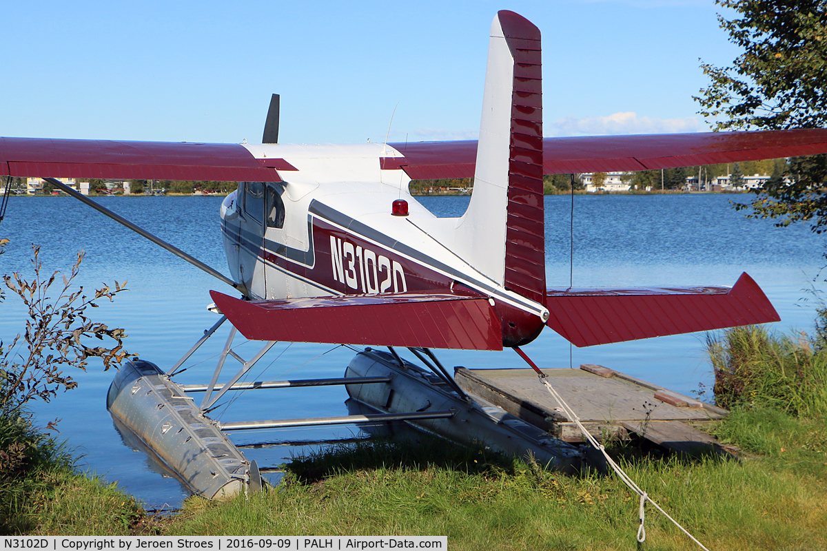 N3102D, 1955 Cessna 180 C/N 31900, lake hood