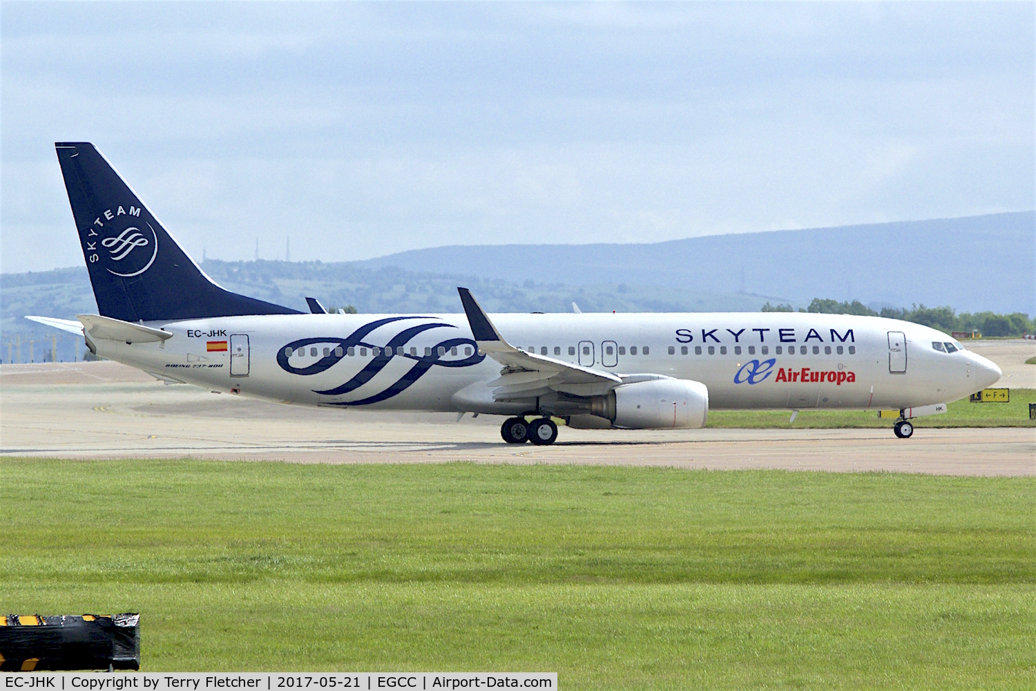 EC-JHK, 2005 Boeing 737-85P C/N 33975, At Manchester Airport