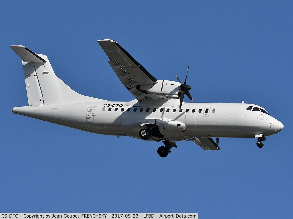 CS-DTO, 1988 ATR 42-300 C/N 095, Airlinair Portugal>Colombe Airline, CHALAIR CE44 from Brest landing runway 23