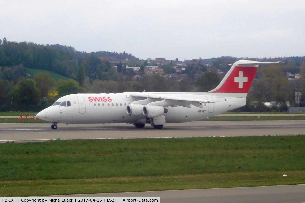 HB-IXT, 1995 British Aerospace Avro 146-RJ100 C/N E3259, At Zurich