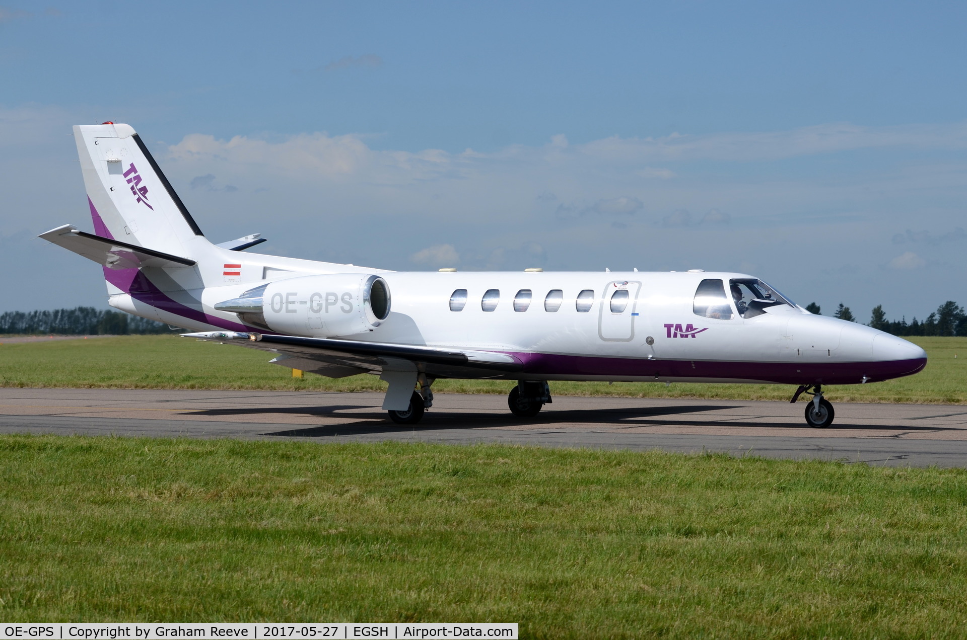 OE-GPS, 1998 Cessna 550 Citation Bravo C/N 550-0837, Departing from Norwich.
