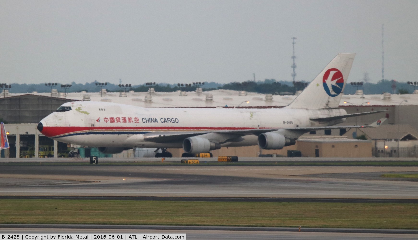 B-2425, 2006 Boeing 747-40BF/ER/SCD C/N 35207/1377, China Eastern Cargo