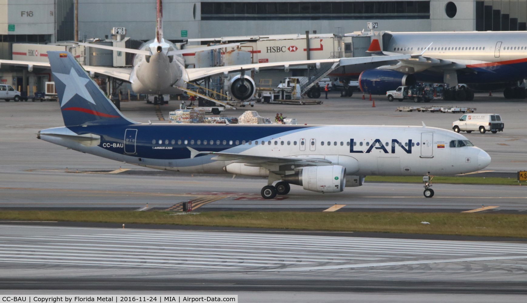 CC-BAU, 2011 Airbus A320-214 C/N 4943, LAN Chile