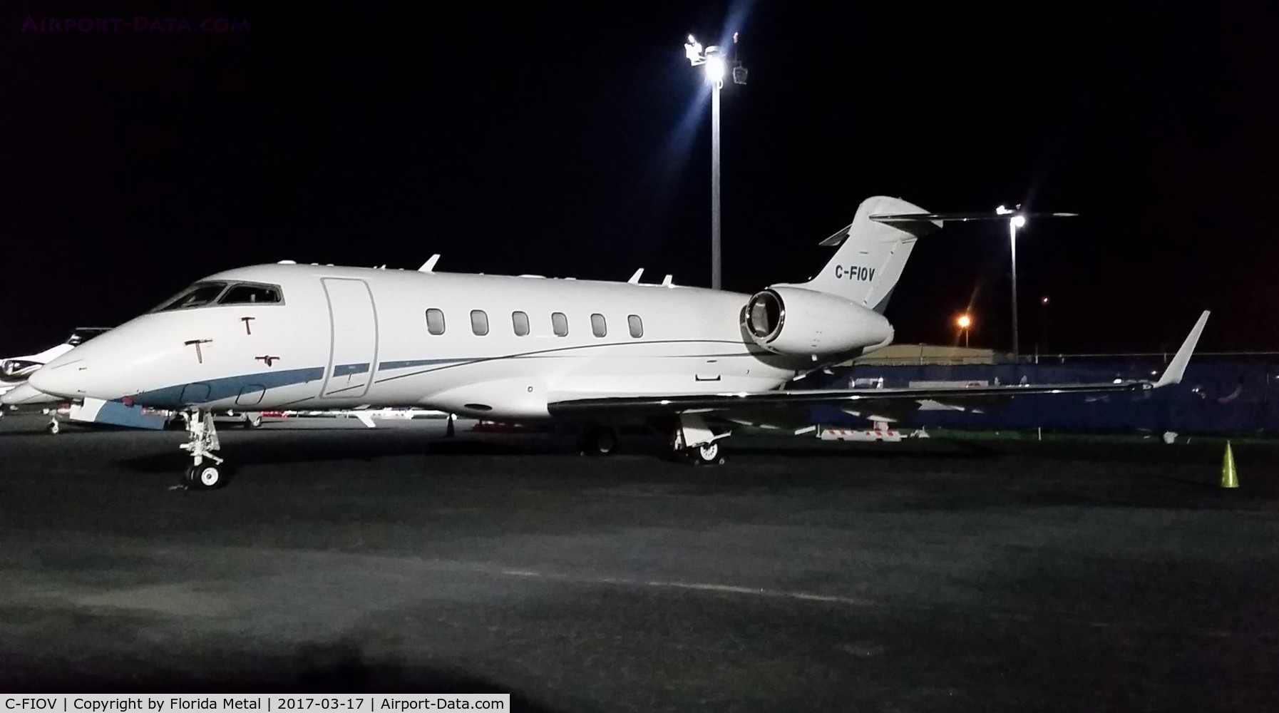 C-FIOV, 2012 Bombardier Challenger 300 (BD-100-1A10) C/N 20369, Challenger 300
