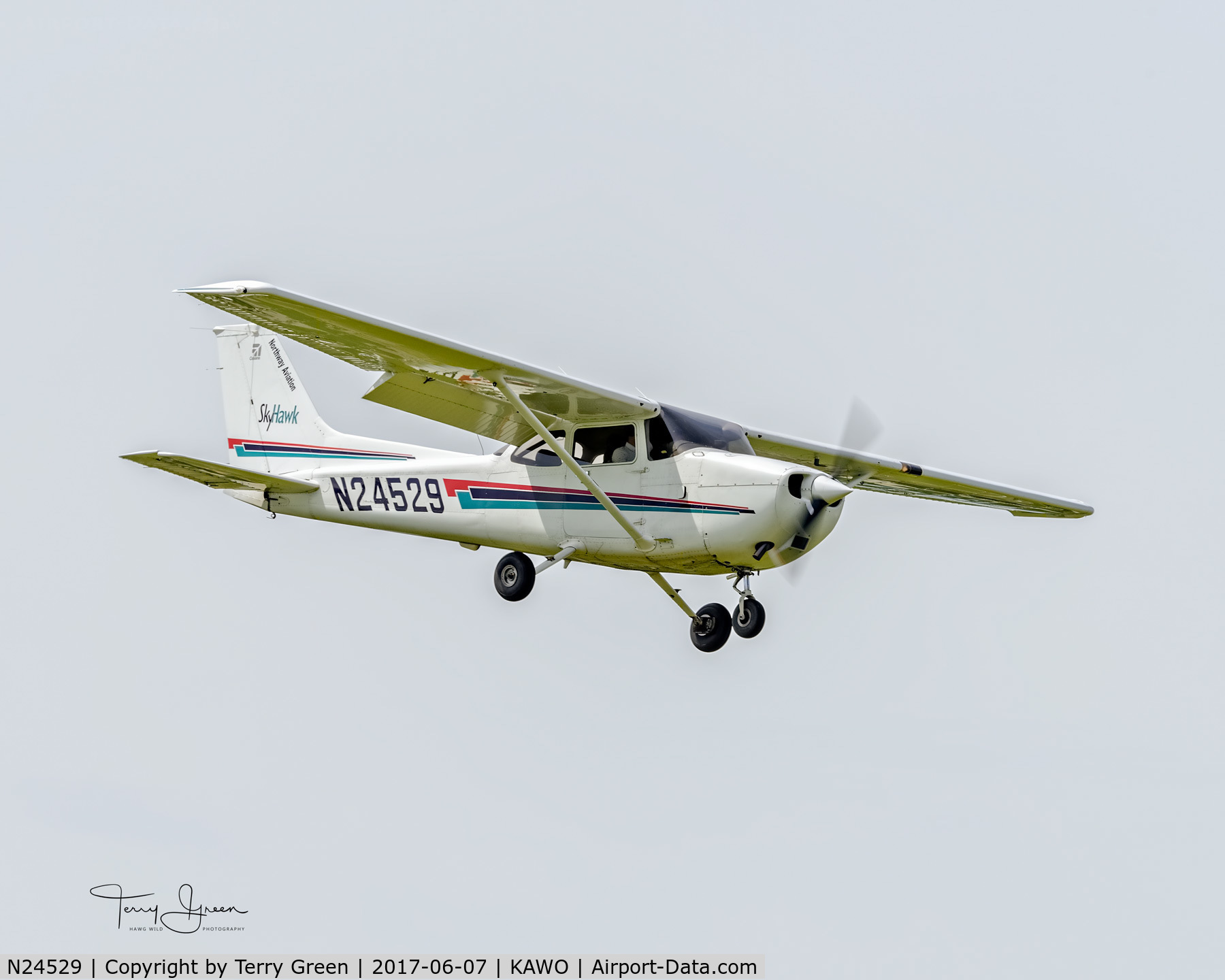 N24529, 2001 Cessna 172R C/N 17281014, KAWO