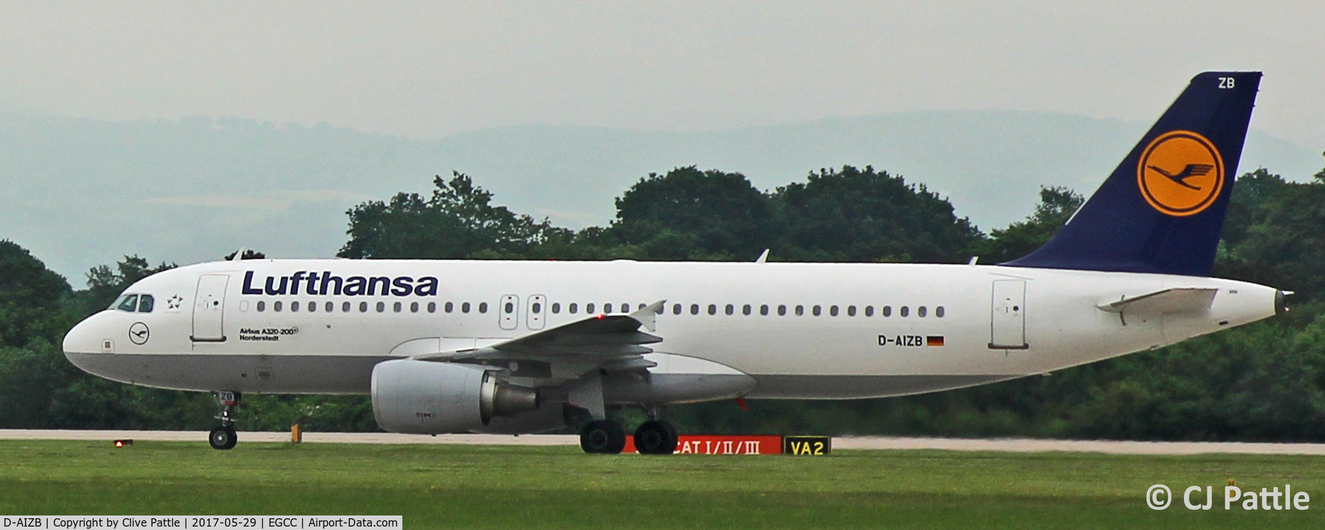 D-AIZB, 2009 Airbus A320-214 C/N 4120, Pictured at Manchester EGCC