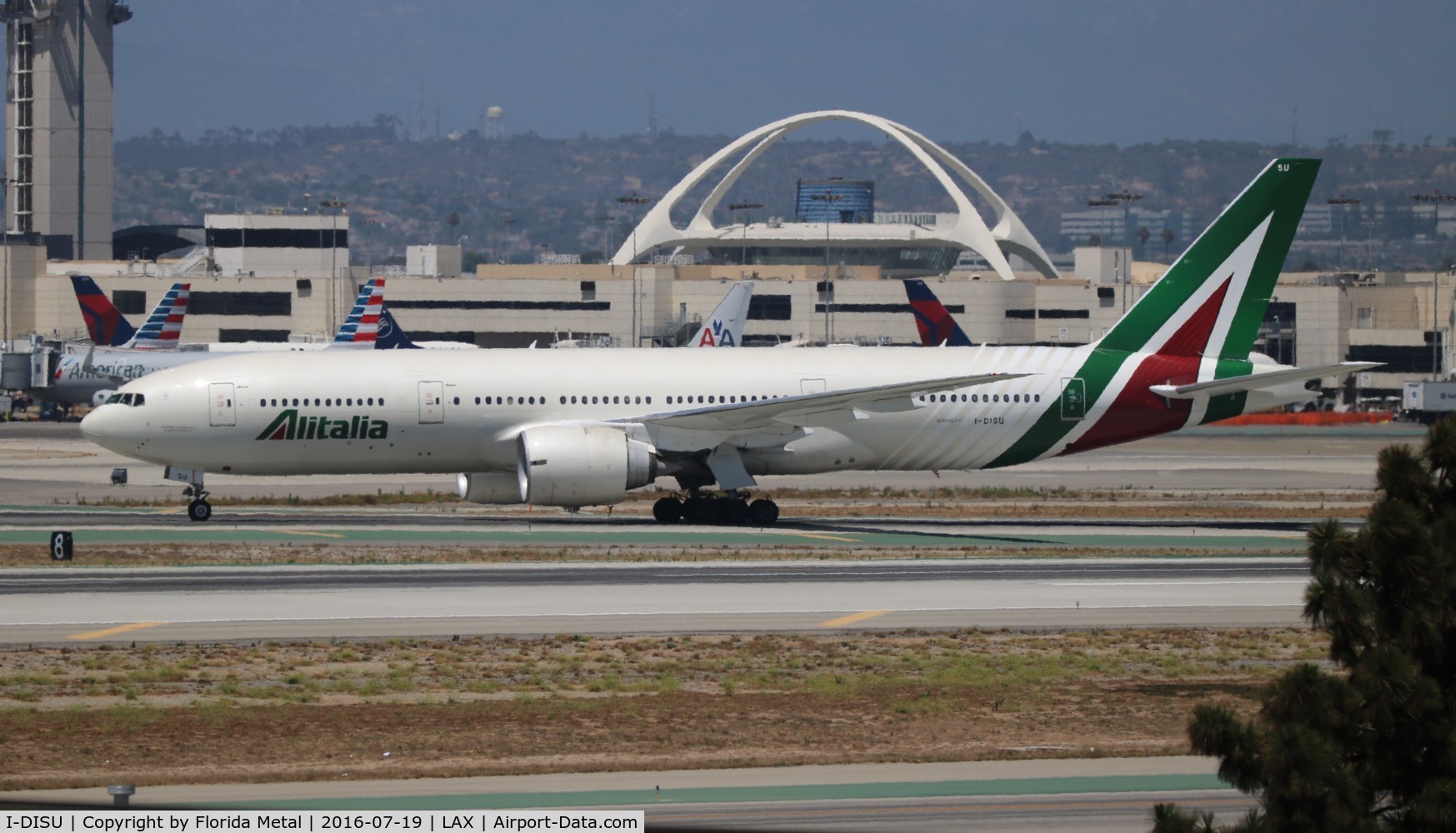 I-DISU, 2002 Boeing 777-243/ER C/N 32858, Alitalia