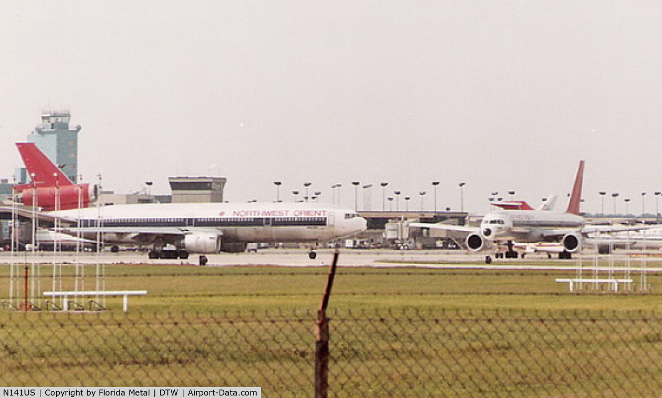 N141US, 1972 Douglas DC-10-40 C/N 46750, 1988 DTW