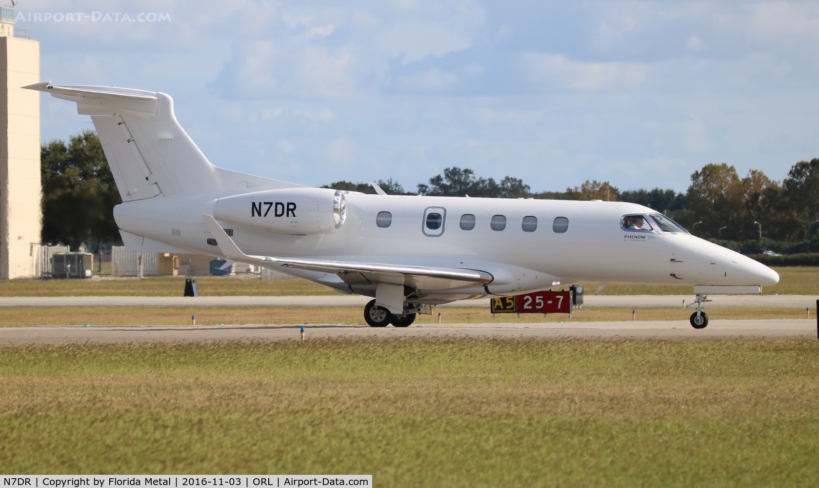 N7DR, 2015 Embraer EMB-505 Phenom 300 C/N 50500323, Phenom 300