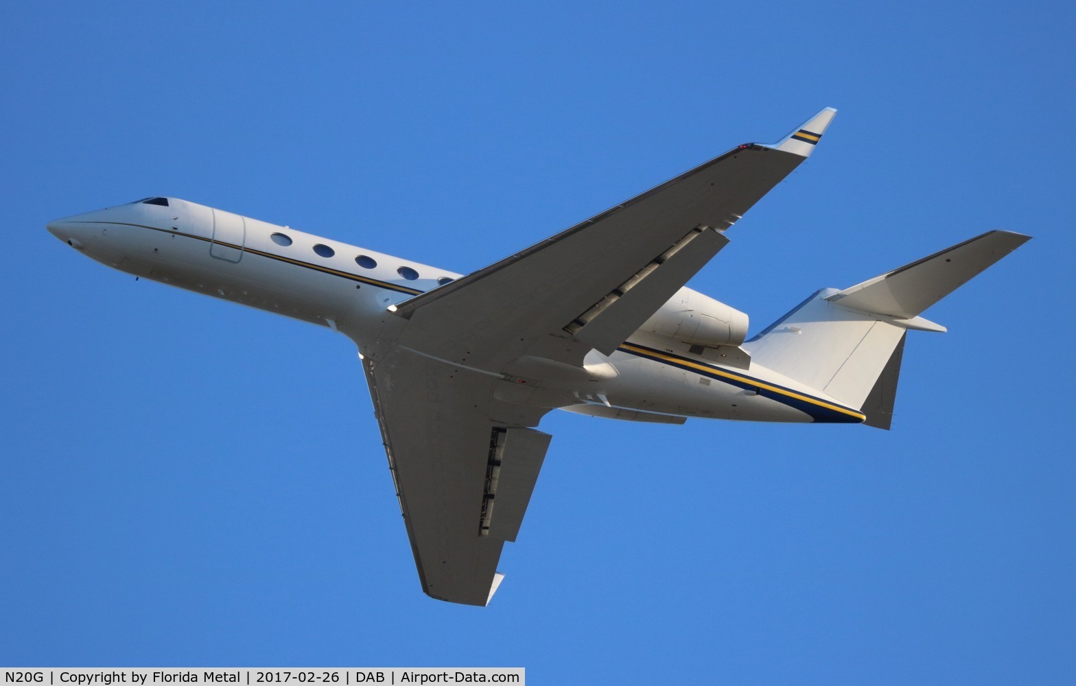 N20G, Gulfstream Aerospace GIV-X (G450) C/N 4212, Goodyear Tire