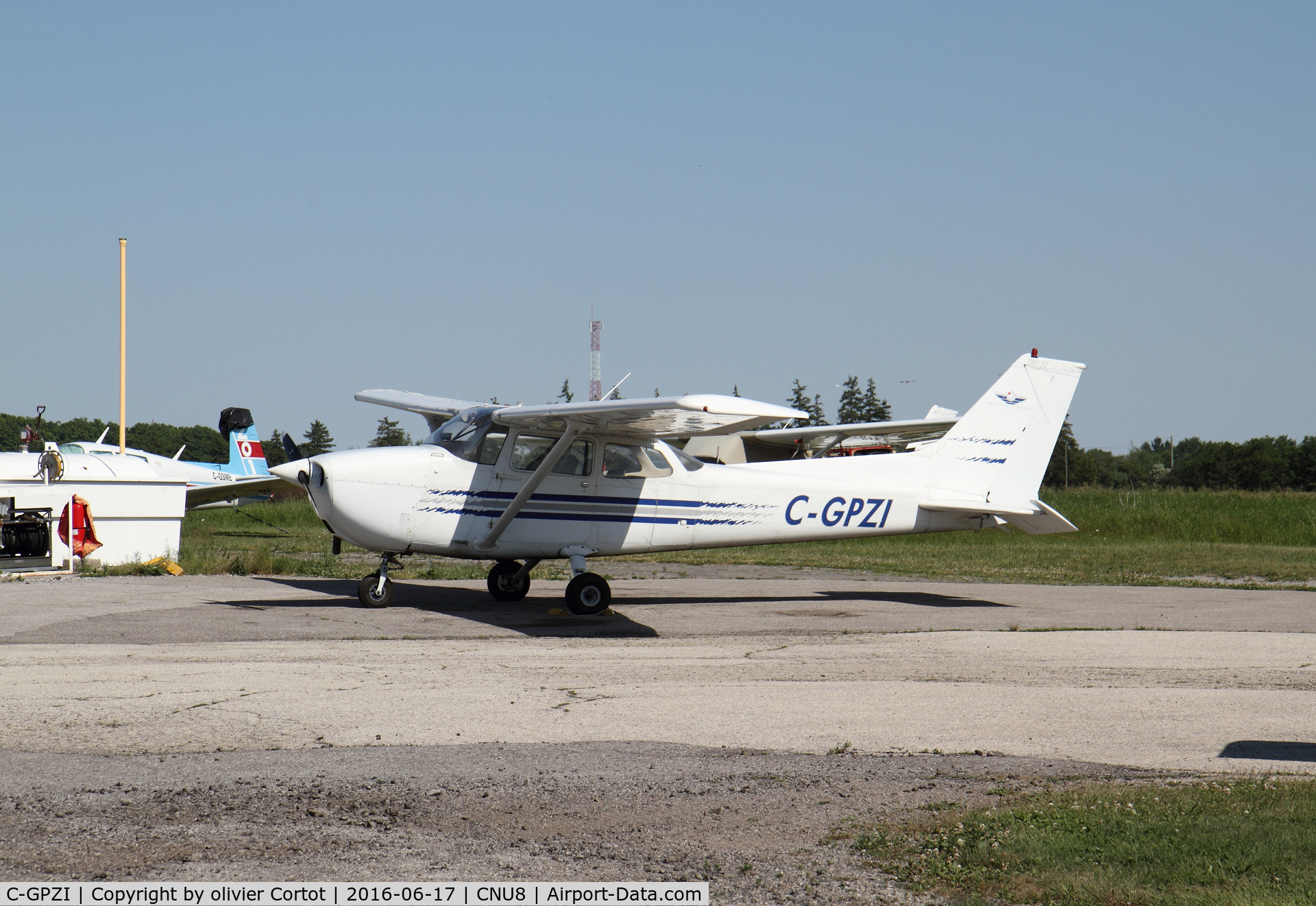 C-GPZI, 1976 Cessna 172M C/N 17267533, Markham airfield
