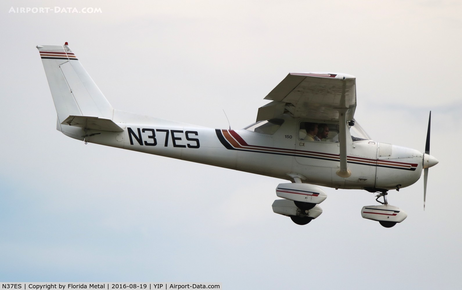 N37ES, 1975 Cessna 150M C/N 15077084, Cessna 150M