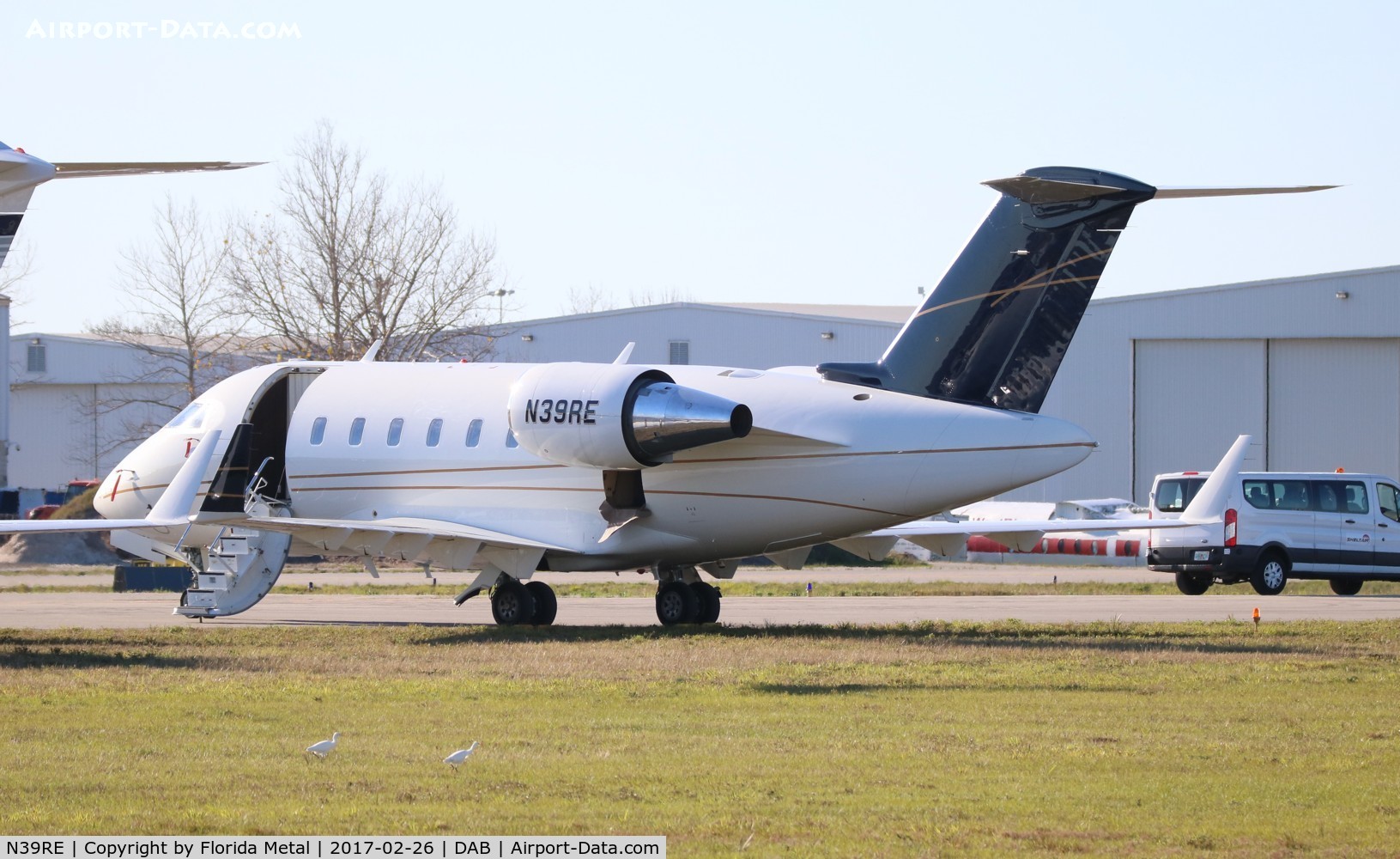 N39RE, 2010 Bombardier Challenger 605 (CL-600-2B16) C/N 5850, Challenger 605