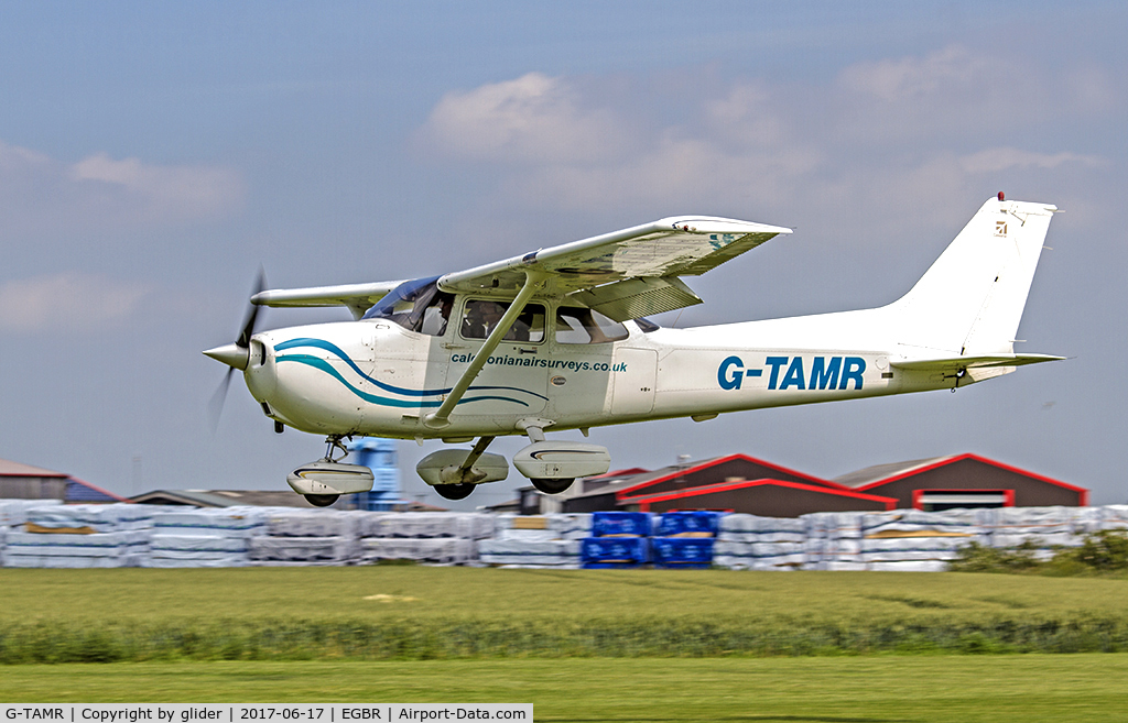 G-TAMR, 2000 Cessna 172S C/N 172S8480, arrival
