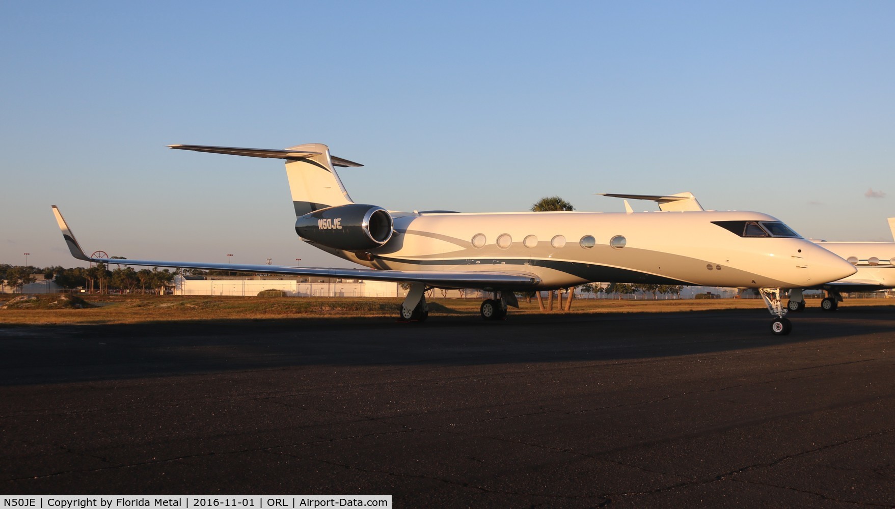 N50JE, 1999 Gulfstream G-V C/N 567, Gulfstream V