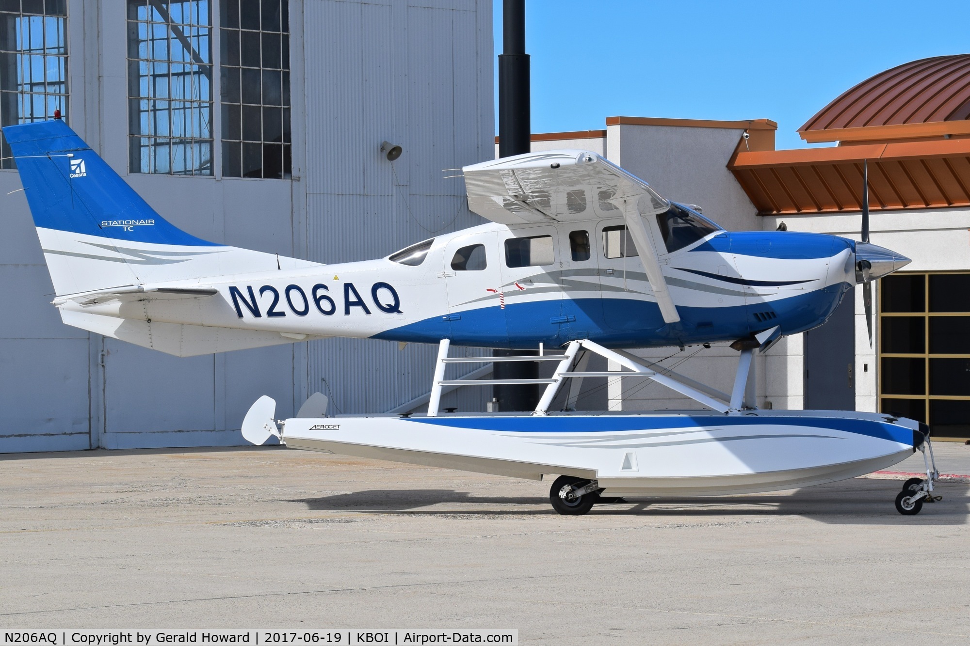 N206AQ, 2006 Cessna T206H Turbo Stationair C/N T20608623, Parked on the south GA ramp.