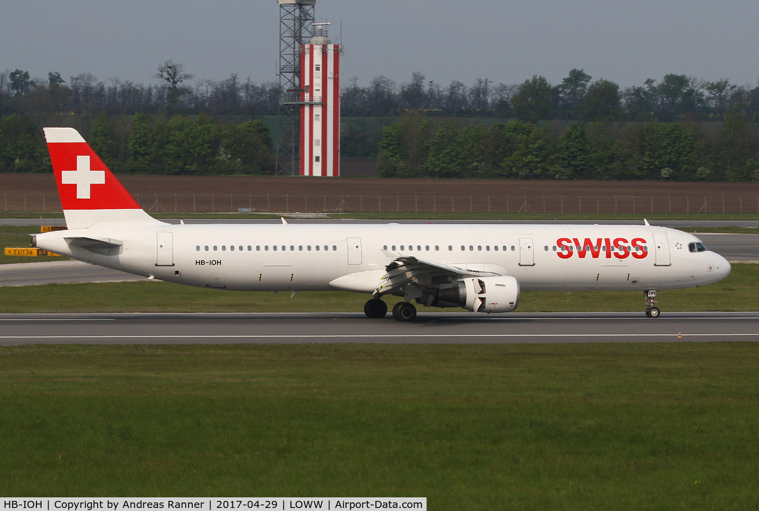 HB-IOH, 1997 Airbus A321-111 C/N 664, Swiss International A321