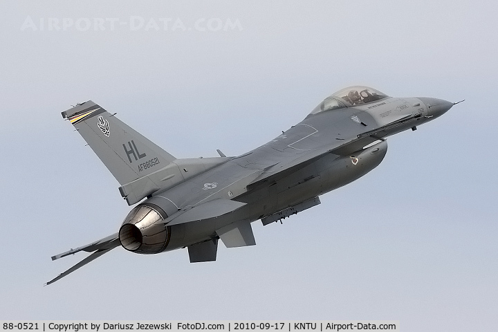 88-0521, 1988 General Dynamics F-16CG Night Falcon C/N 1C-123, F-16CG Fighting Falcon 88-0521 HL from 4th FS 'Fightin' Fuujins' 388th FW Hill AFB, UT