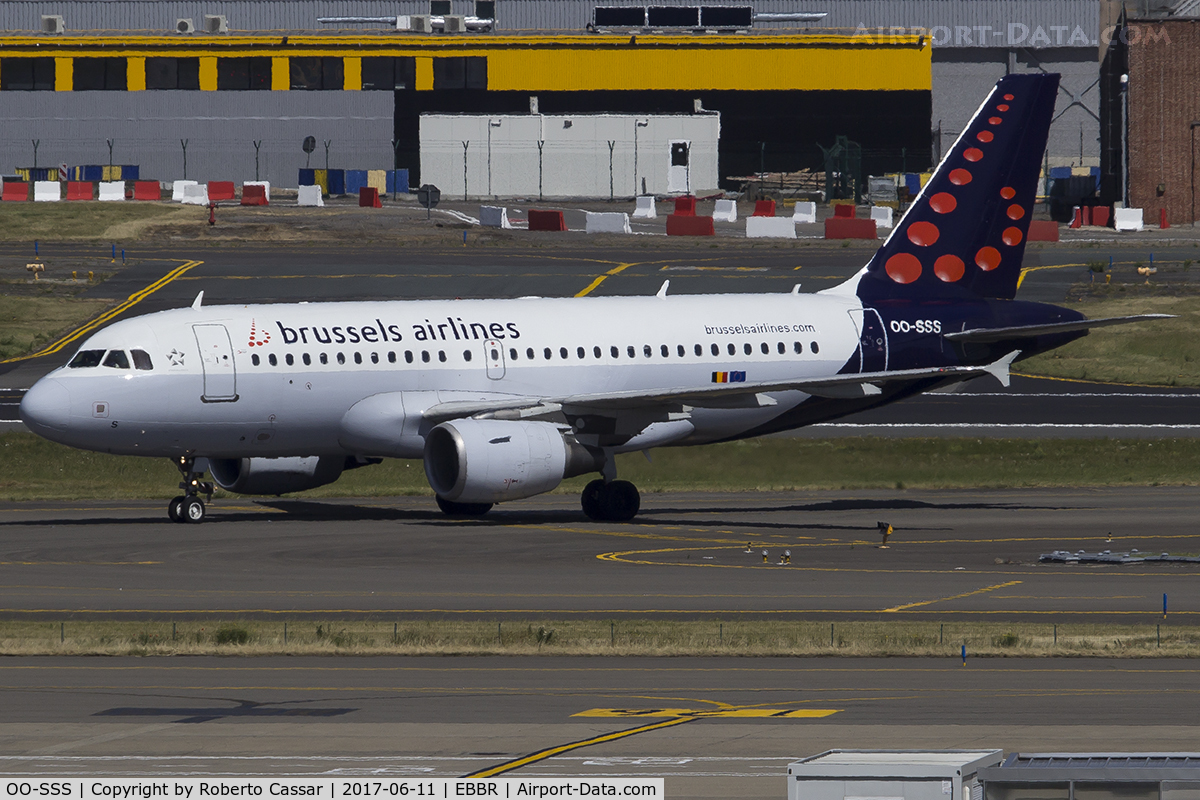 OO-SSS, 2003 Airbus A319-111 C/N 2030, Brussels