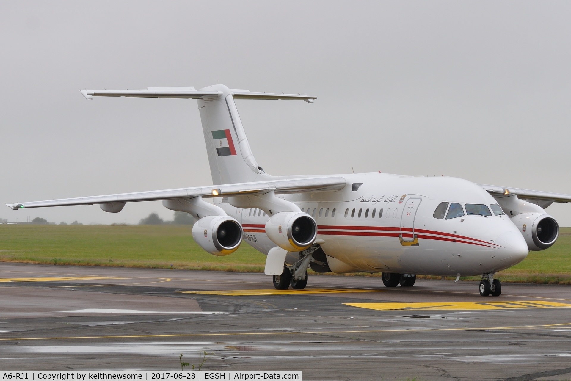 A6-RJ1, 1998 British Aerospace Avro 146-RJ85A C/N E2323, Regular visitor.