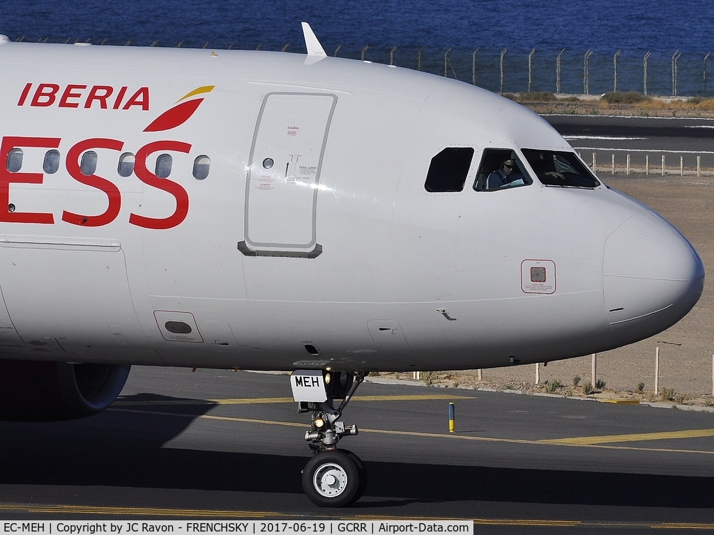EC-MEH, 2001 Airbus A320-214 C/N 1450, Iberia Express ready to take off from Madrid Baarajas