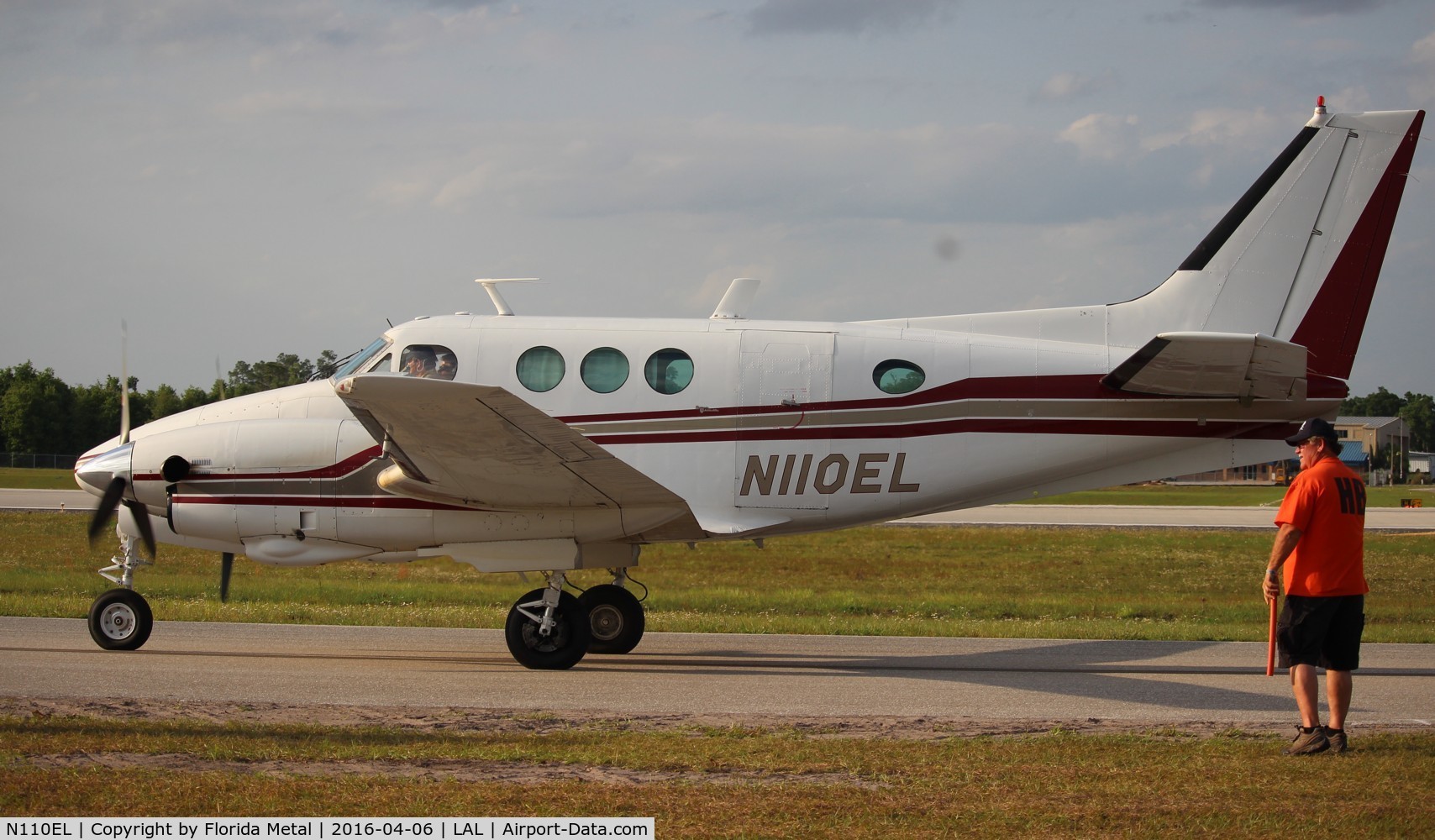 N110EL, 1965 Beech 65-90 C/N LJ-71, Beech C90