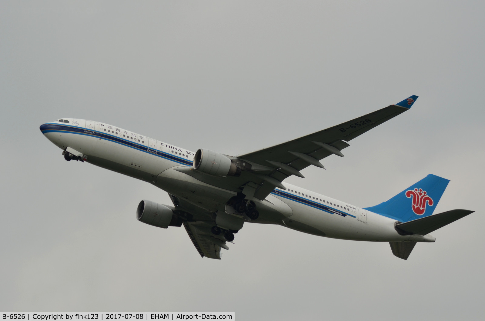 B-6526, 2011 Airbus A330-223 C/N 1220, CHINA SOUTHERN A330 TAKING OF